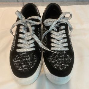 Birdies Cardinal Sneaker in Orbit Boucle Size 9